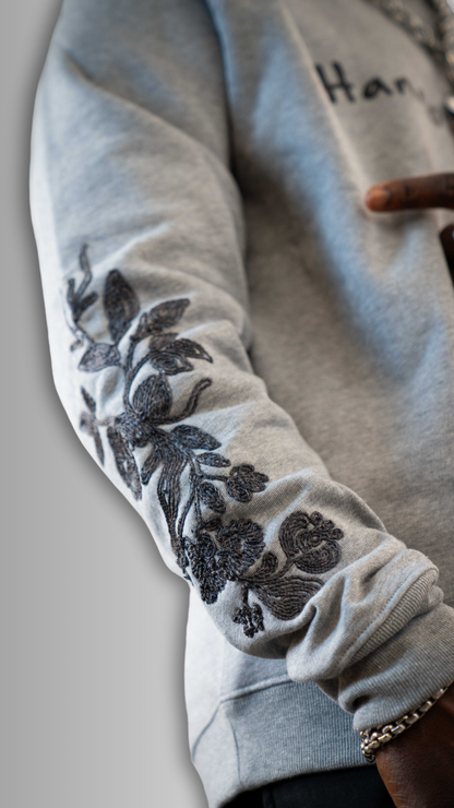 Hannoverkind Unisex Sweater handgestickt veredelt grau